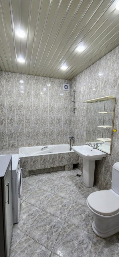 バトゥーミ Gelahouseアパートホテル エクステリア 写真